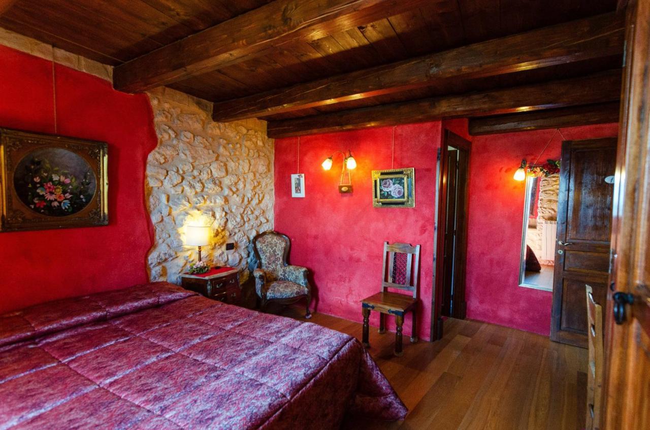 Hotel La Locanda Delle Streghe - Relais Ristorante Burg Castel del Monte Exterior foto